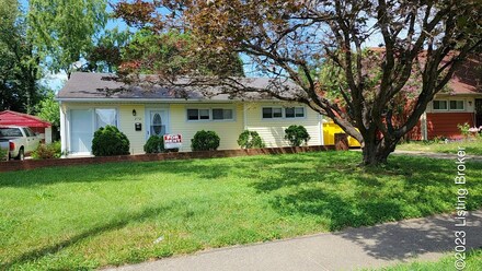 2952 Garey Ln, Louisville, KY 40216