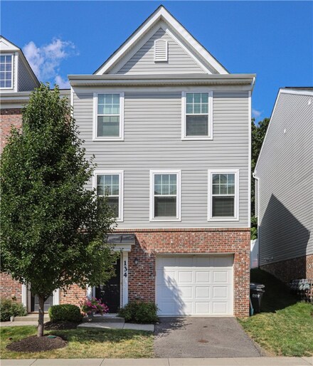 134 Watson Dr, Warrendale, PA 15086