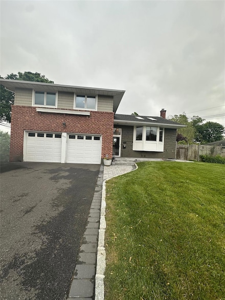 809 Hampshire Rd, Bay Shore, NY 11706
