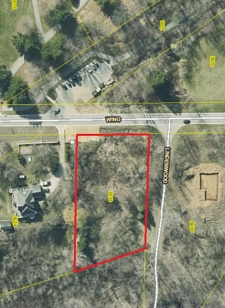 5918 Wing Ave SE, Kentwood, MI 49512