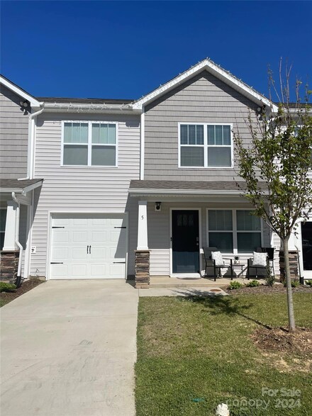 84 Malcolm Ct, Candler, NC 28715