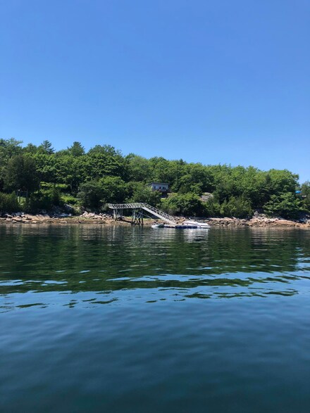 5 Hall Quarry Rd, Mount Desert, ME 04660