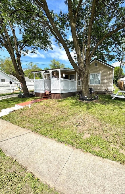 619 Frankford Rd, Louisiana, MO 63353