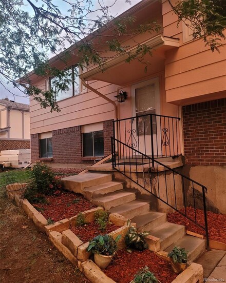 15055 E Oregon Dr, Aurora, CO 80012