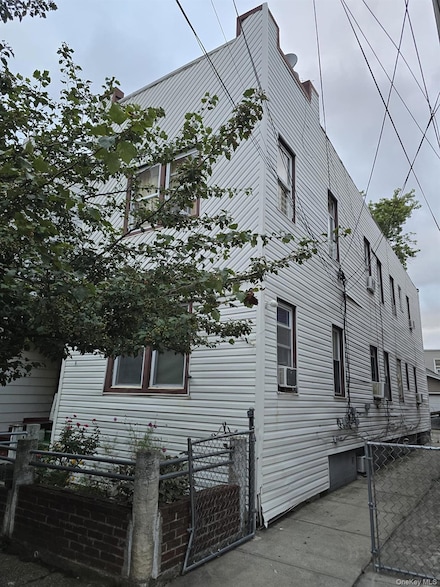 10913 127th St, South Ozone Park, NY 11420