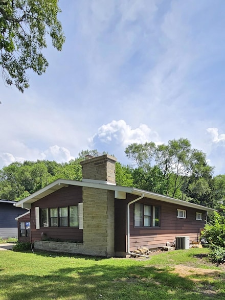 8303 Locust Ave, Gary, IN 46403