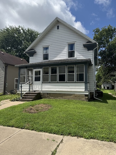 803 Avenue C, Sterling, IL 61081