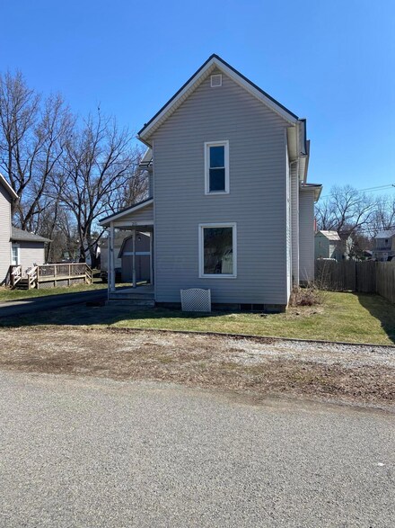 210 S Norton St, Mount Vernon, OH 43050