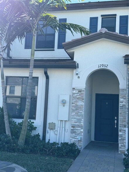 12932 SW 233rd Terrace, Princeton, FL 33032