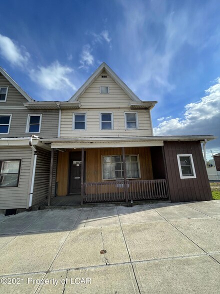 466 W Broad St, Hazleton, PA 18201