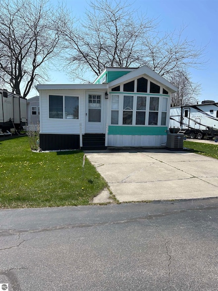 3675 E Michigan Ave, Au Gres, MI 48703