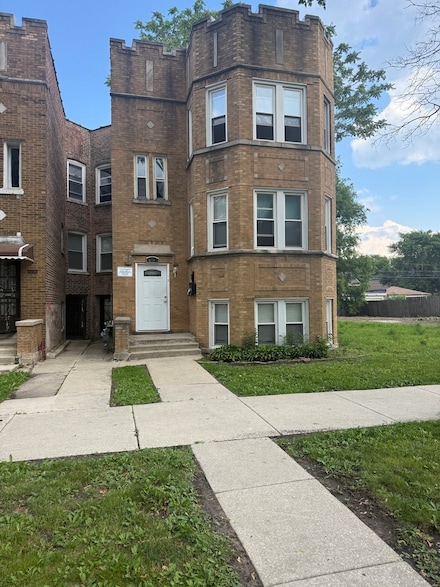 8039 S Marquette Ave, Chicago, IL 60617
