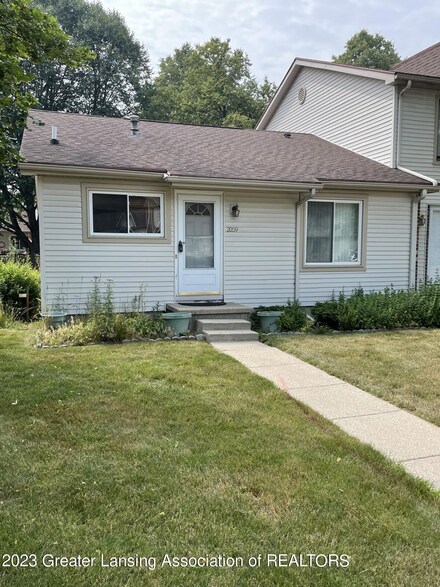 2059 La Mer Ln Unit 17, Haslett, MI 48840