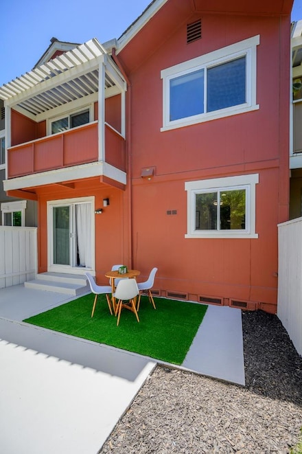 532 Tyrella Ave Unit 27, Mountain View, CA 94043