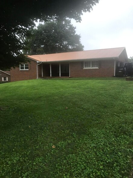 130 Woodford Dr, Winchester, KY 40391