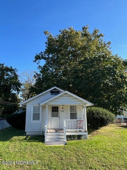 3030 W Bangs Ave, Neptune, NJ 07753