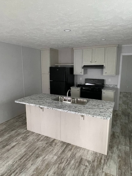 10682 Hawthorn Rd Unit 16, Plymouth, IN 46563