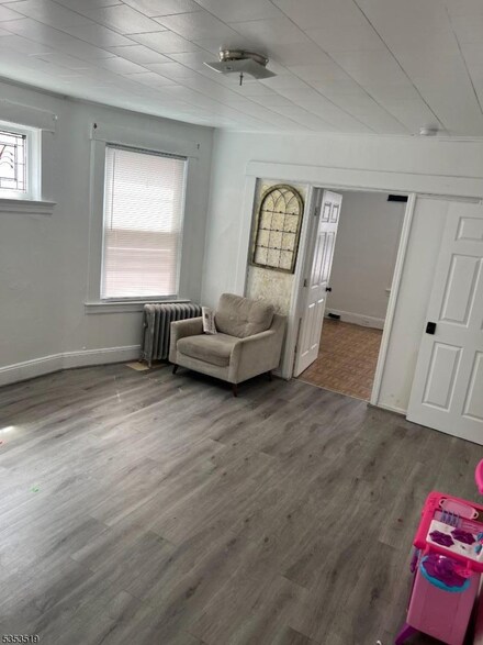 289 Lakeview Ave Unit 2, Clifton, NJ 07011