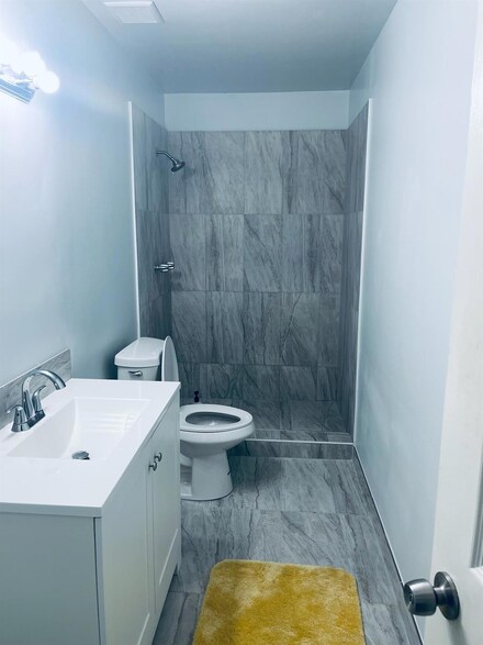 842 Banks Rd, Coconut Creek, FL 33063