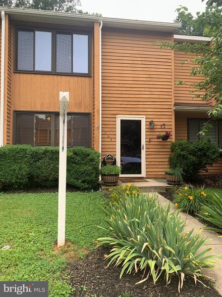 1364 Almond Dr, Annapolis, MD 21409