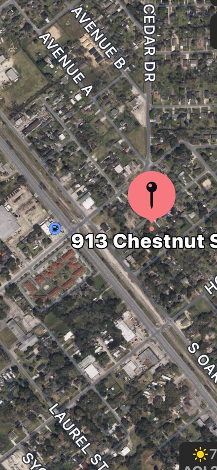 913 Chestnut St, La Marque, TX 77568