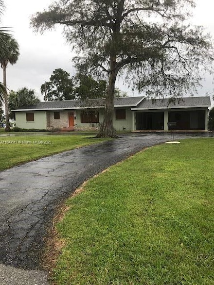 1376 E Main St, Pahokee, FL 33476
