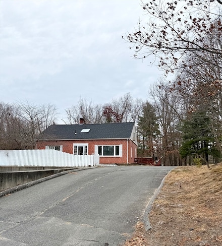 371 Wilbraham St, Palmer, MA 01069
