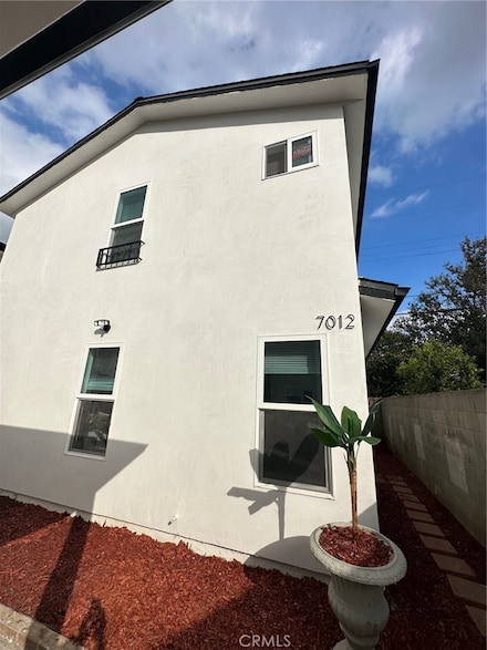 7012 Bertrand Ave, Los Angeles, CA 91335