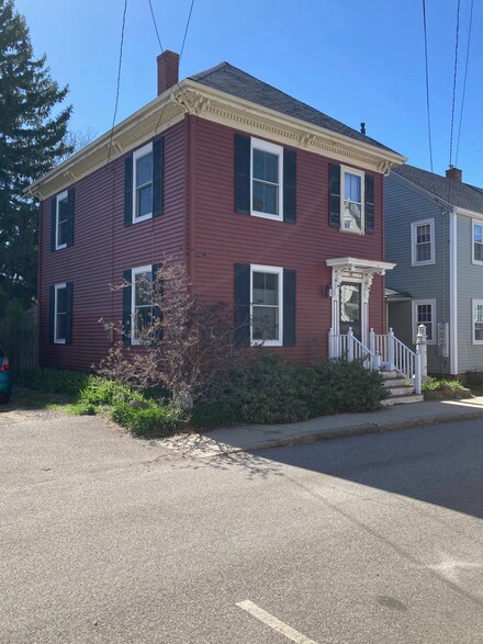 40 Rockingham St, Portsmouth, NH 03801