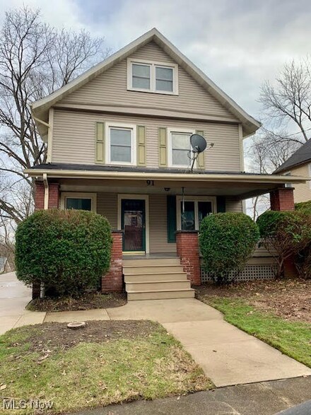 91 Mount View Ave, Akron, OH 44303