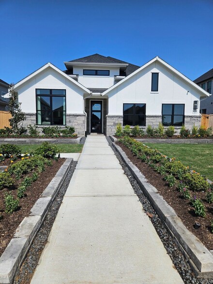8622 Gleaming Village Way, Richmond, TX 77406