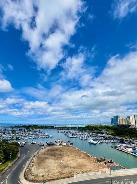 1676 Ala Moana Blvd Unit 1007, Honolulu, HI 96815