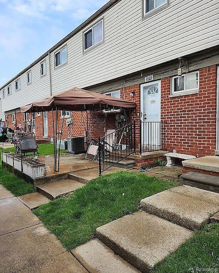 20743 Washington St, Roseville, MI 48066