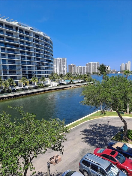 3255 NE 184th St Unit 12402, Aventura, FL 33160