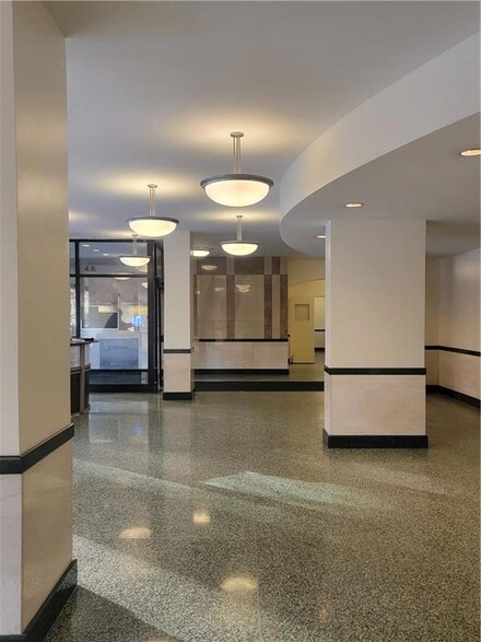 458 Neptune Ave Unit 8T, Brooklyn, NY 11224