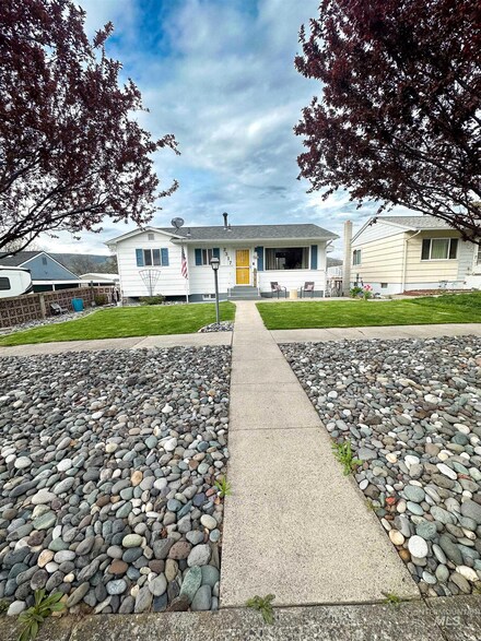 2317 12th Ave, Lewiston, ID 83501