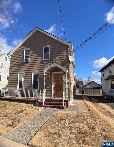 94 Cedar St, Garfield, NJ 07026