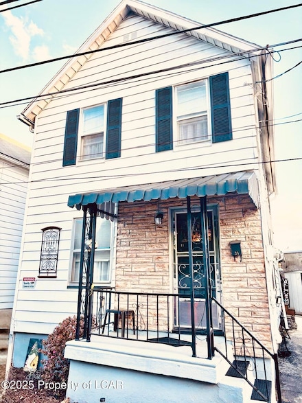 11 Weir Ln, Wilkes Barre, PA 18705