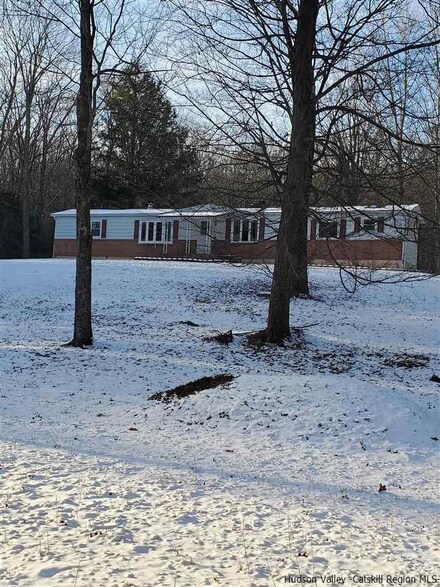 661 Samsonville Rd, Kerhonkson, NY 12446