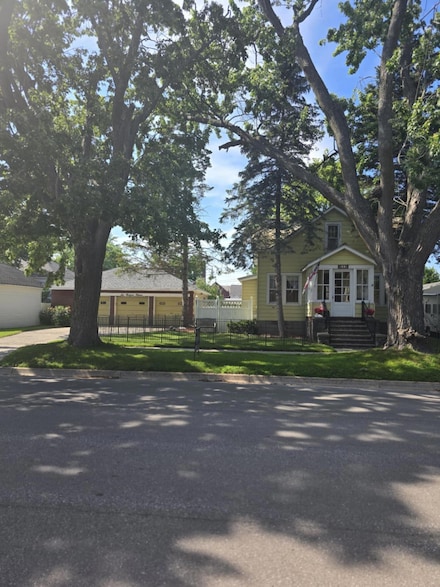 615 S First Ave, Alpena, MI 49707