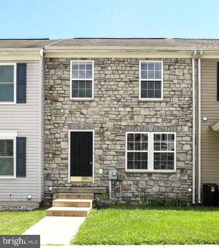 20 Dunlap Dr, Charles Town, WV 25414