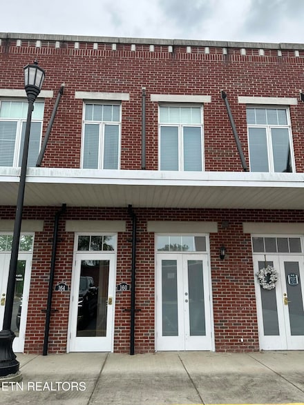 160 Market St, Kingston, TN 37763