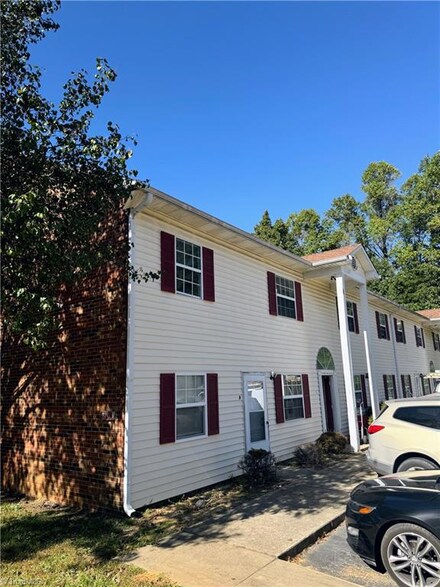 2912 Creekview Ct Unit E, High Point, NC 27265