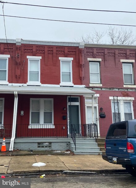 4324 Wallace St, Philadelphia, PA 19104
