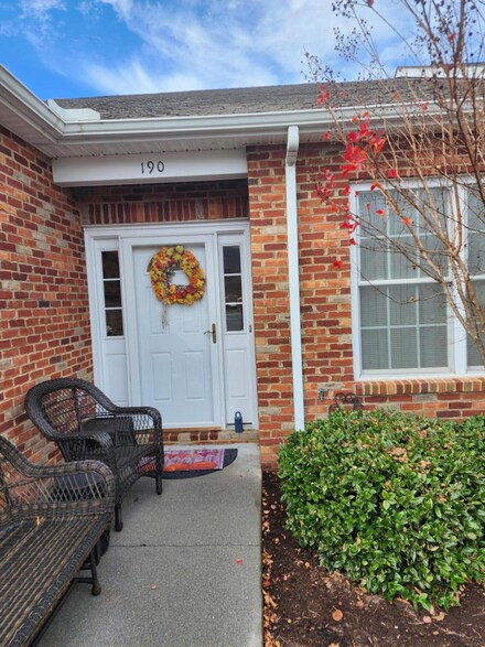 190 Cypress Ct, Roanoke, VA 24019