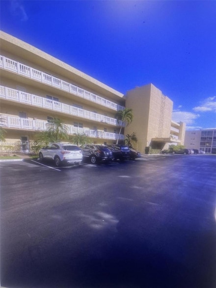 415 SE 11th Terrace Unit 201, Dania, FL 33004