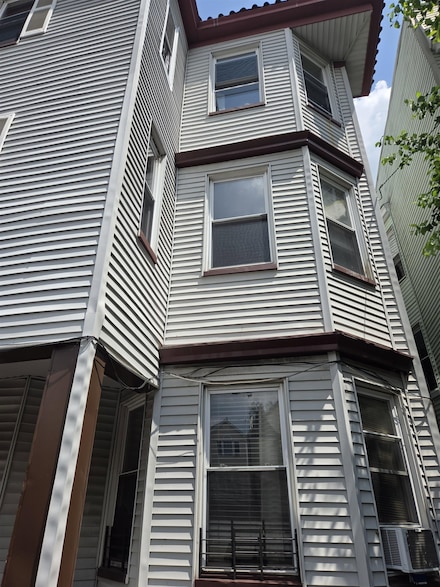 142 Johnson Ave Unit 3R, Newark, NJ 07108
