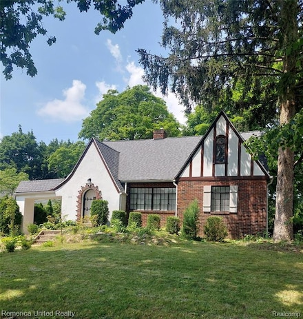 166 Cherokee Rd, Pontiac, MI 48341