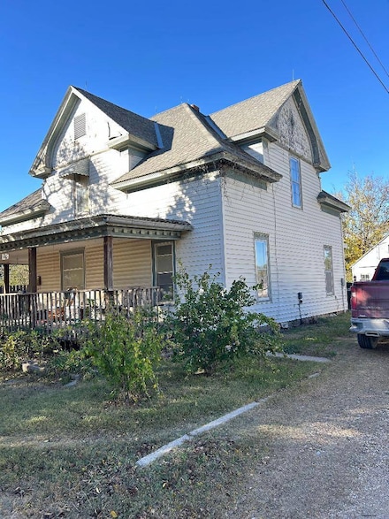 845 2nd St, Phillipsburg, KS 67661