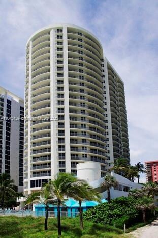 17375 Collins Ave Unit 805, Sunny Isles Beach, FL 33160